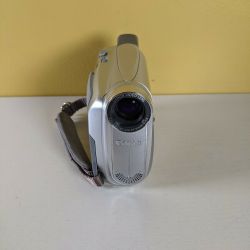 Camera Video Canon MV890