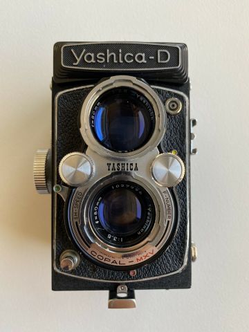 Aparat Foto Yashica D