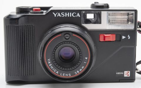 Aparat Foto Yashica MF 3