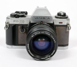 Aparat Foto Yashica FX-70 Quartz