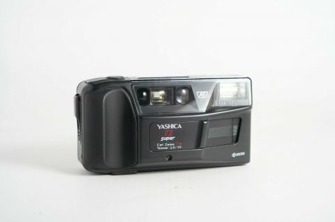 Aparat Foto Yashica T3